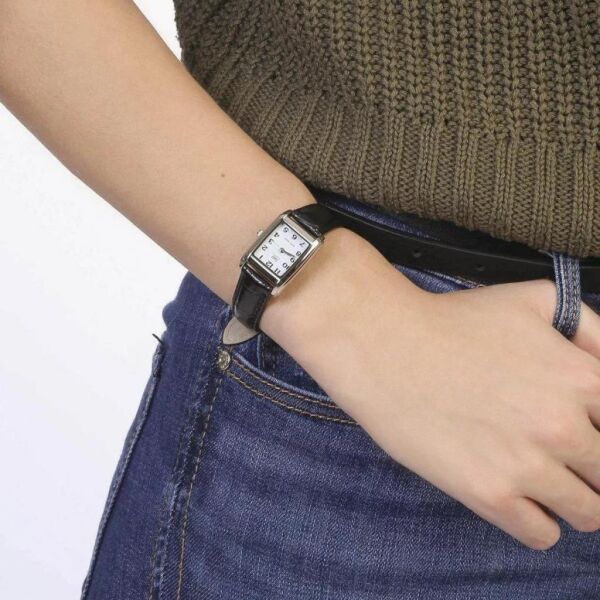 Q&Q VG33J304Y Stanless Steel Deri Kordon Siyah Renkli Kadın Kol Saati