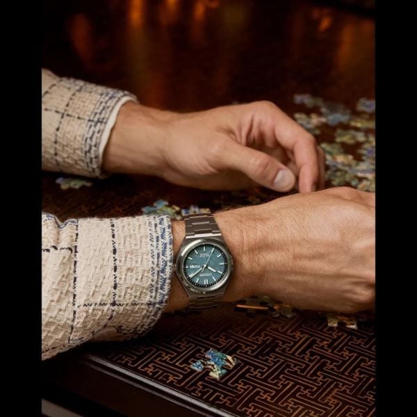 Citizen Zenshin Super Titanium AW0130-85XE Eco-Drive Erkek Kol Saati