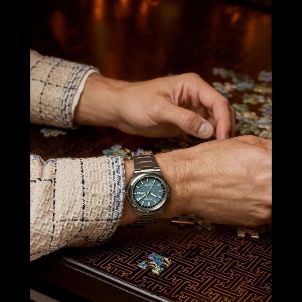 Citizen Zenshin Super Titanium AW0130-85XE Eco-Drive Erkek Kol Saati