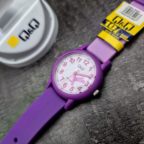 Q&Q VS49J004Y Kuyruklu Yıldız Desenli Çocuk Kol Saati