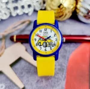 Q&Q VR41J009Y Araba Desenli Silikon 10 Atm Su Geçirmez Çocuk Kol Saati