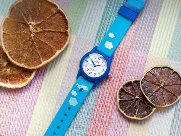 Q&Q VR99J005Y Gökyüzü Desenli Çocuk Kol Saati