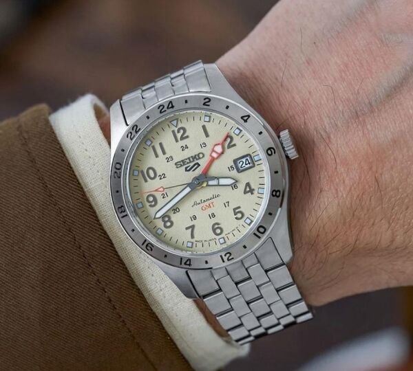 Seiko 5 HDB002K1 Field GMT Desert Sand Otomatik Erkek Kol Saati
