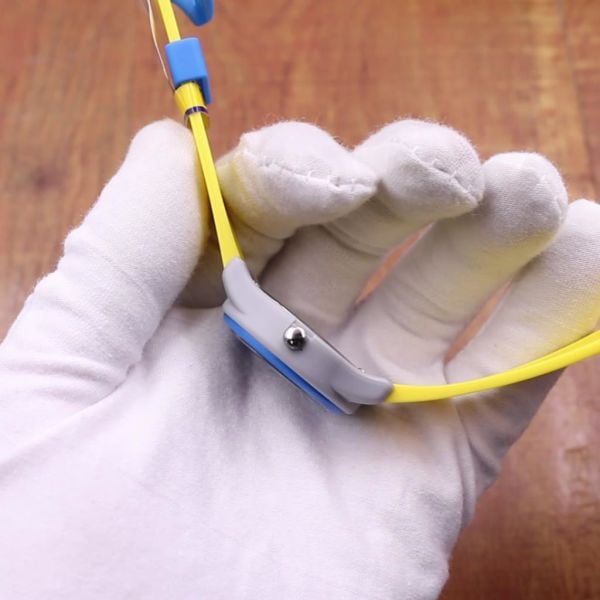 Q&Q VS59J007Y Yarış Araba Desenli Çocuk Kol Saati