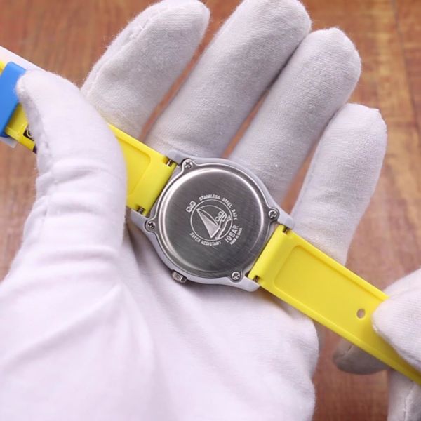 Q&Q VS59J007Y Yarış Araba Desenli Çocuk Kol Saati