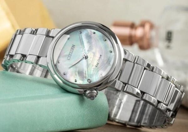 Citizen EM0910-80D Kadın Kol Saati