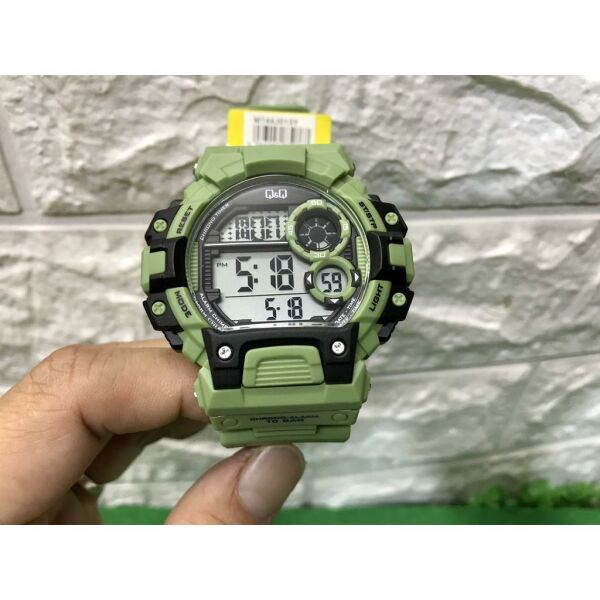 Q&Q M144J013Y Dijital Genç Erkek Kol Saati