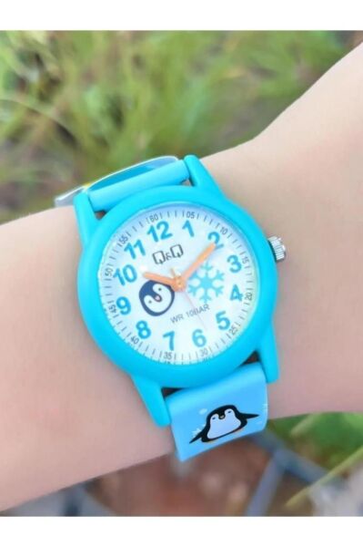 Q&Q V22A-006VY Penguen ve Kar tanesi Desenli Silikon 10 Atm Su Geçirmez Çocuk Kol Saati