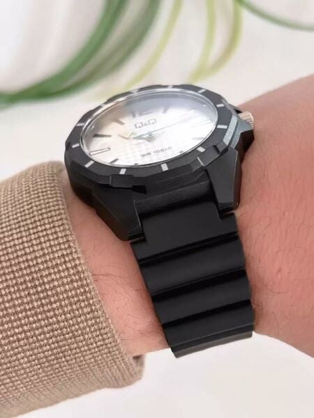 Q&Q V30A-001VY Çocuk Kol Saati