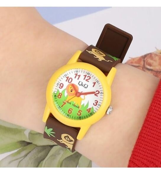 Q&Q V22A-019VY Aslan Desenli Silikon 10 Atm Su Geçirmez Çocuk Kol Saati