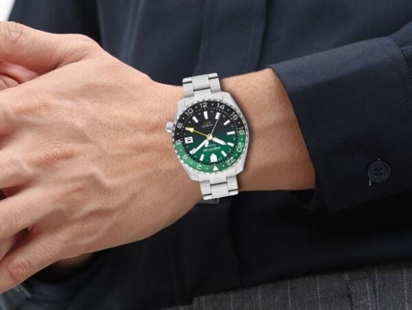 Quantum QMG1104.370 Otomatik Erkek Kol Saati