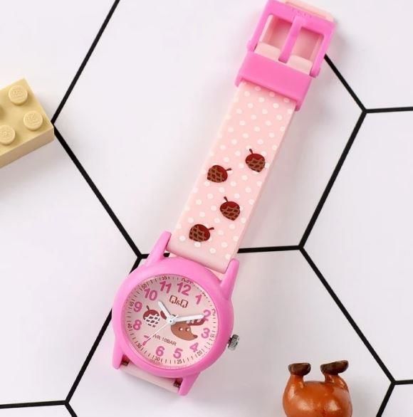 Q&Q V22A-015VY Geyik Desenli Çocuk Kol Saati