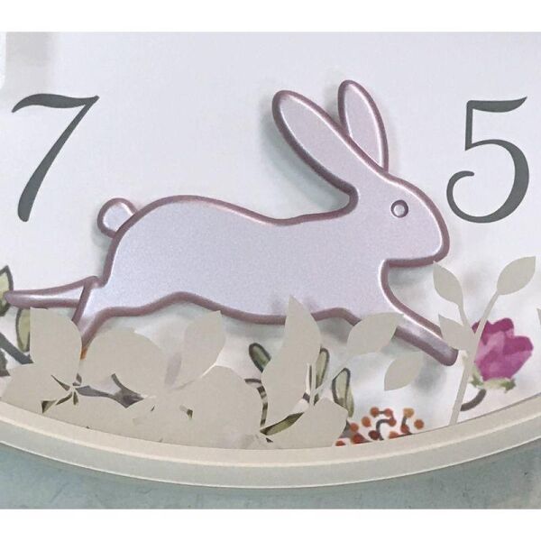 Seiko QXC238W Plastik Kasa Beyaz Renkli 33 cm Çaplı Tavşan Figürlü Sarkaçlı Modern Sessiz Saniye Mekanizmalı Duvar Saati