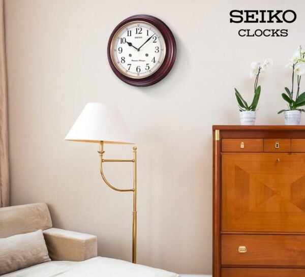 Seiko QXH202Z Ahşap Kızılağaç Kasa Kahverengi Renkli 31.4 cm Çaplı Westminster Çanlı Şık Dekoratif Sessiz Saniye Mekanizmalı Duvar Saati