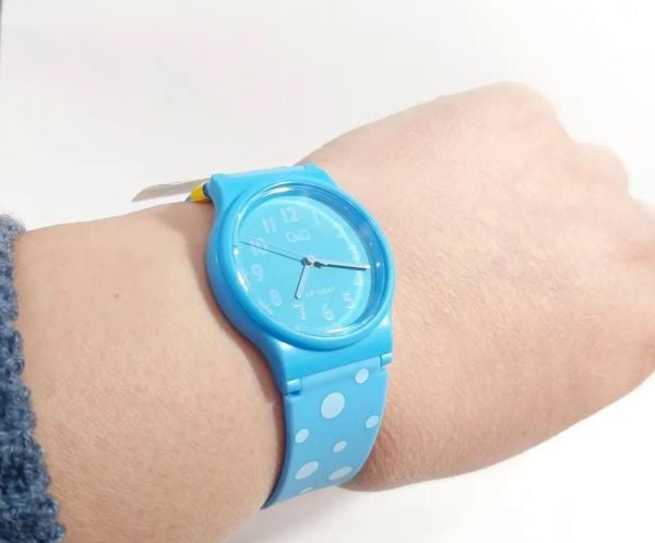 Q&Q VP46J066Y 10 Bar Mavi Puanlı Çocuk Kol Saati