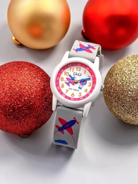 Q&Q V22A-021VY Uçak Uçan Balon Silikon 10 Atm Su Geçirmez Çocuk Kol Saati