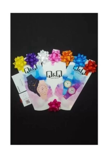 Q&Q V22A-021VY Uçak Uçan Balon Silikon 10 Atm Su Geçirmez Çocuk Kol Saati