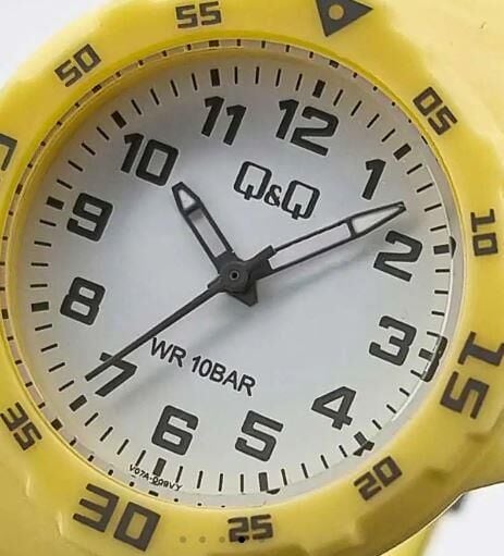 Q&Q V07A-009VY Sarı Renkli Silikon 10 Atm Su Geçirmez Çocuk Kol Saati
