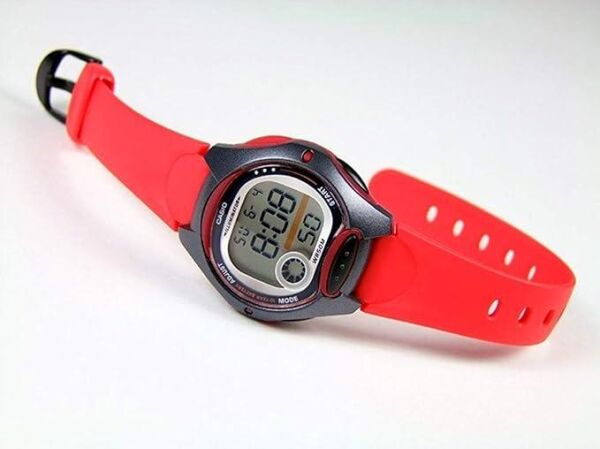 Casio LW-200-4AVDF Kadın Kol Saati
