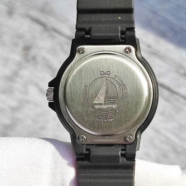 Q&Q V07A-010VY Kamuflaj Çocuk Kol Saati