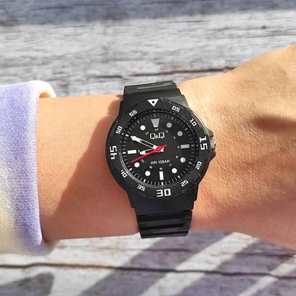 Q&Q V07A-010VY Kamuflaj Çocuk Kol Saati