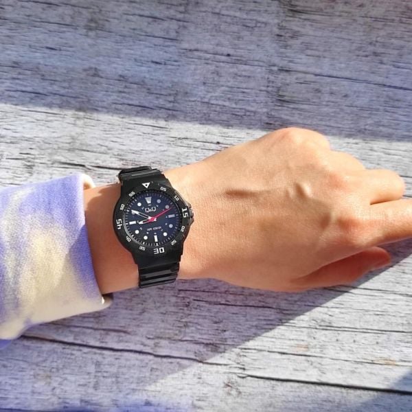 Q&Q V07A-010VY Kamuflaj Çocuk Kol Saati