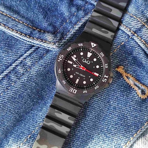 Q&Q V07A-010VY Kamuflaj Çocuk Kol Saati