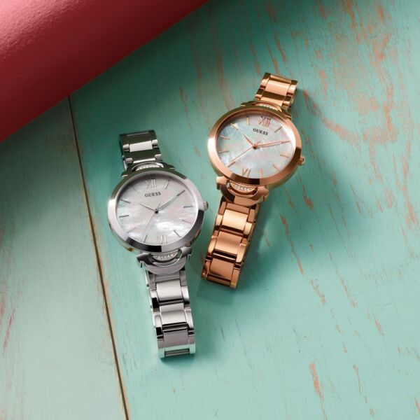 Guess GUW1090L1 Kadın Kol Saati