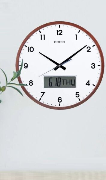 Seiko QXL008B Ahşap Akçaağaç Kasa Kahverengi Renkli 36 cm Çaplı Dijital Takvimli Sessiz Saniye Mekanizmalı Duvar Saati