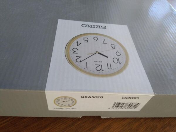 Seiko QXA582G Plastik Kasa Gold Renkli 25.8 cm Çaplı Quartz Mekanizmalı Duvar Saati