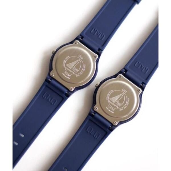 Q&Q VP46J059Y Beyaz Puanlı Silikon 10 Atm Su Geçirmez Çocuk Kol Saati