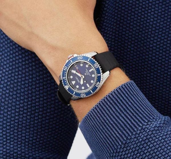 Seiko Prospex SNE593P Güneş Enerjili Erkek Kol Saati