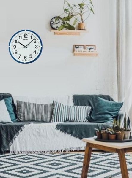 Seiko QXA652L Plastik Kasa Lacivert Renkli 31.4 cm Çaplı Modern Dekoratif Quartz Saniye Mekanizmalı Duvar Saati