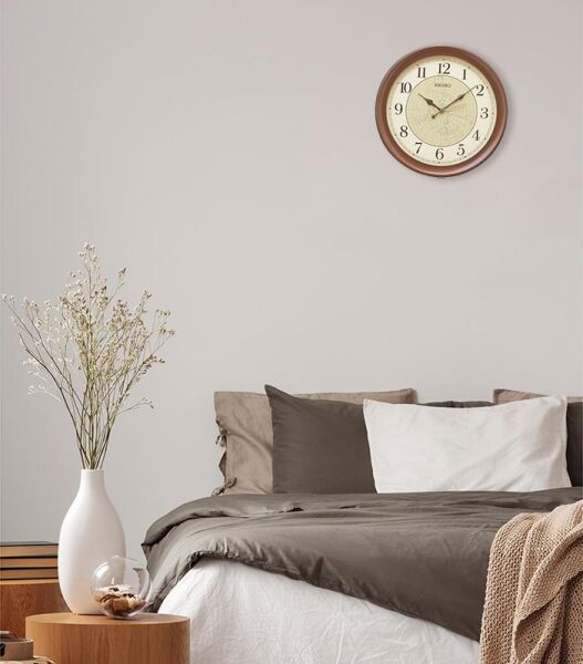 Seiko QXA709B Plastik Kasa Kahverengi Renkli 36.8 cm Çaplı Dünya Haritası Kadranlı Modern Sessiz Saniye Mekanizmalı Duvar Saati