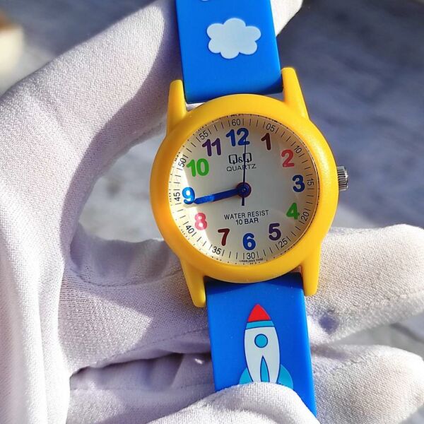 Q&Q VR99J003Y Uzay Mekiği Çocuk Kol Saati