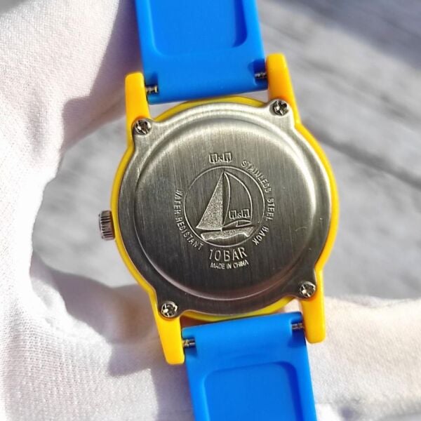 Q&Q VR99J003Y Uzay Mekiği Silikon 10 Bar Su Geçirmez Çocuk Kol Saati