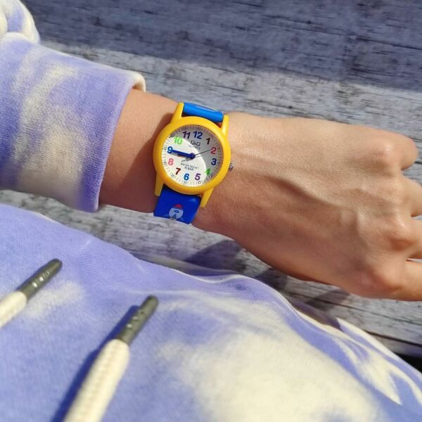 Q&Q VR99J003Y Uzay Mekiği Çocuk Kol Saati