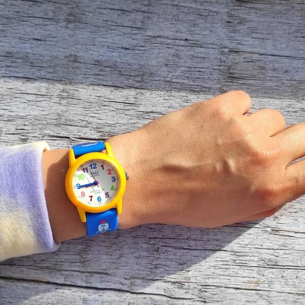 Q&Q VR99J003Y Uzay Mekiği Silikon 10 Bar Su Geçirmez Çocuk Kol Saati