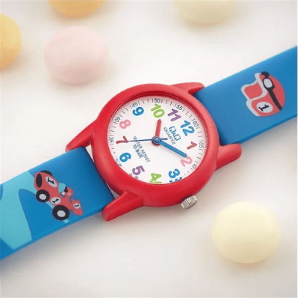 Q&Q VR99J004Y Yarış Arabası Çocuk Kol Saati