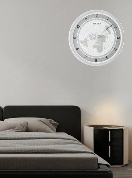 Seiko QXA814A Plastik Kasa Metalik Renkli 36.1 cm Çaplı Dünya Haritası Kadranlı Modern Sessiz Saniye Mekanizmalı Duvar Saati