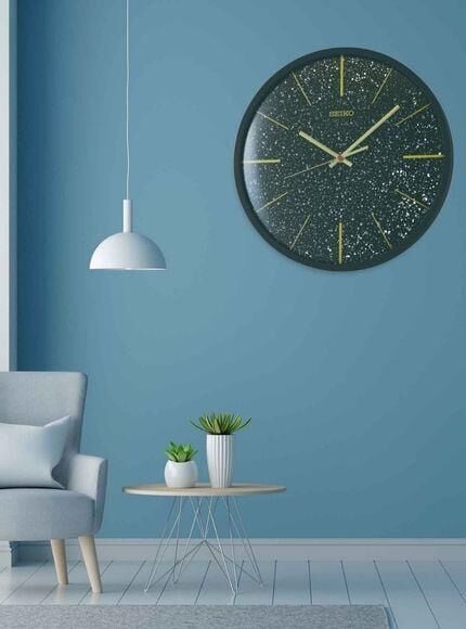 Seiko QXA828K Ahşap Kasa Siyah Renkli 33 cm Çaplı Quartz Mekanizmalı Duvar Saati