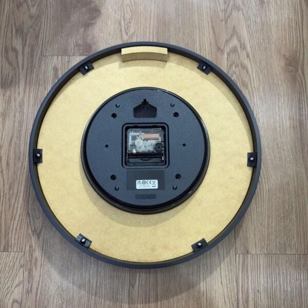 Seiko QXA828K Ahşap Kasa Siyah Renkli 33 cm Çaplı Quartz Mekanizmalı Duvar Saati