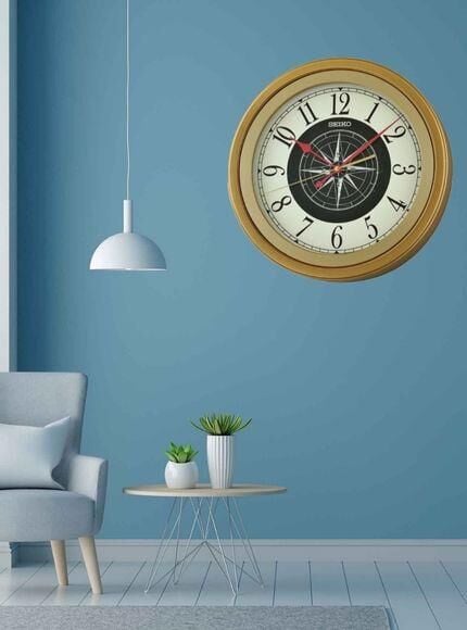 Seiko QXA844G Plastik Kasa Kahverengi Renkli 35 cm Çaplı Pusula Kadranlı Quartz Mekanizmalı Duvar Saati