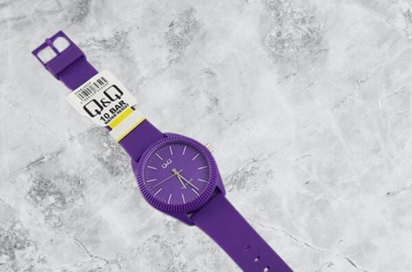 Q&Q VS68J005Y Mor Renk Silikon 10 Bar Su Geçirmez Genç Kol Saati