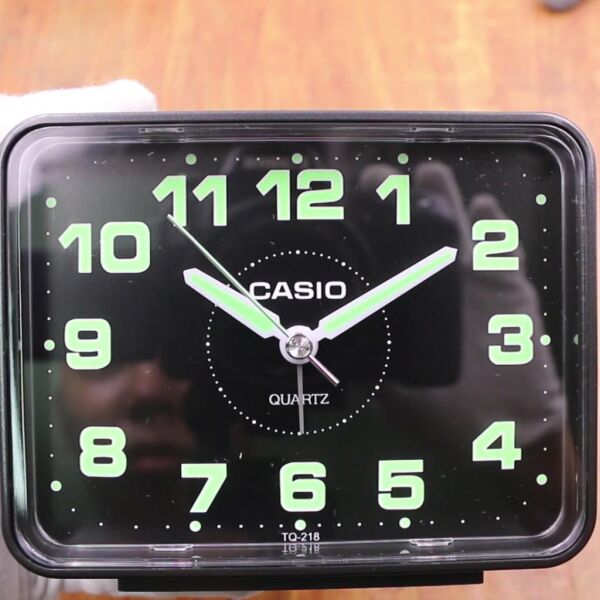 Casio TQ-218-1DF Siyah Ertelemeli Beep Alarmlı Fosforlu Masa Saati