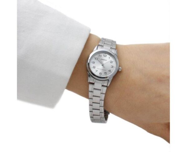 Casio LTP-V001D-7BUDF Kadın Kol Saati