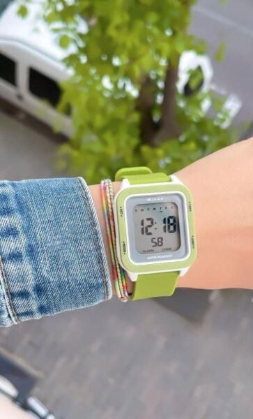 Jaga M1232-4GCG Alarm Kronometre Aydınlatmalı Dijital Genç Kol Saati