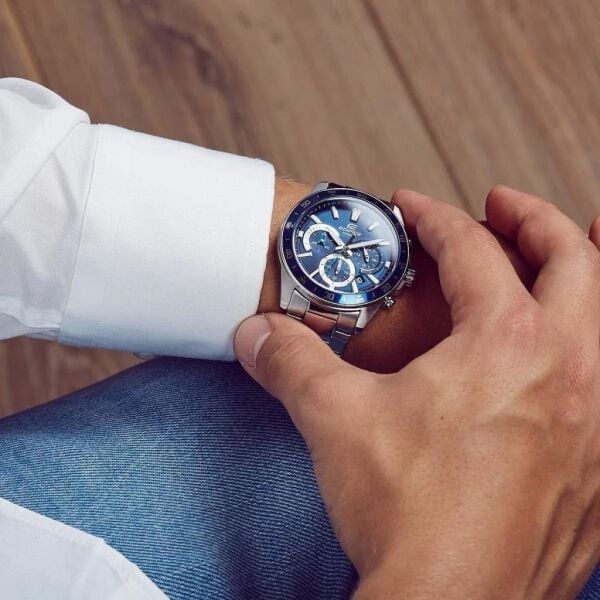 Casio Edıfıce EFV-570D-2AVUDF Erkek Kol Saati