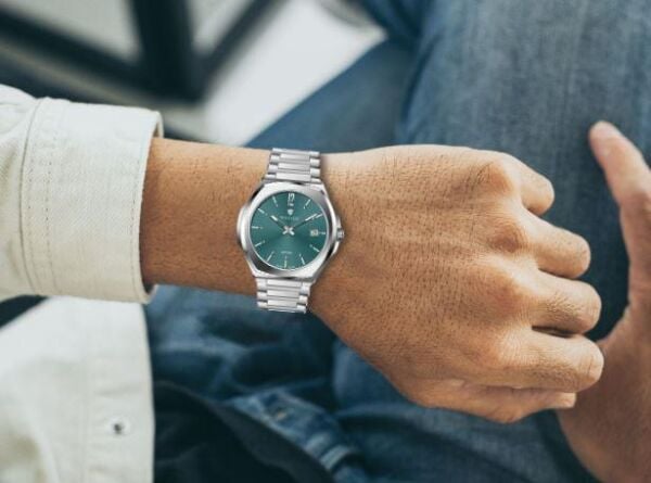 Wainer WA.10240-C Safir Cam Takvimli Erkek Kol Saati