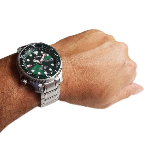 Citizen NY0100-50XE Erkek Kol Saati